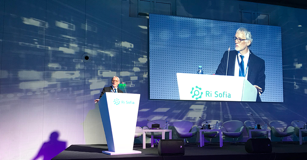 EMBL Director-General Iain Mattaj speaking at the Research Infrastructures conference in Sofia on 23 March