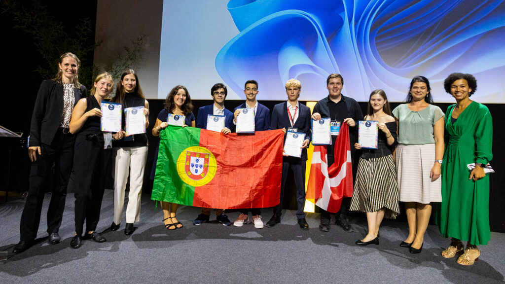 group photo of EUCYS 2023 prize winners